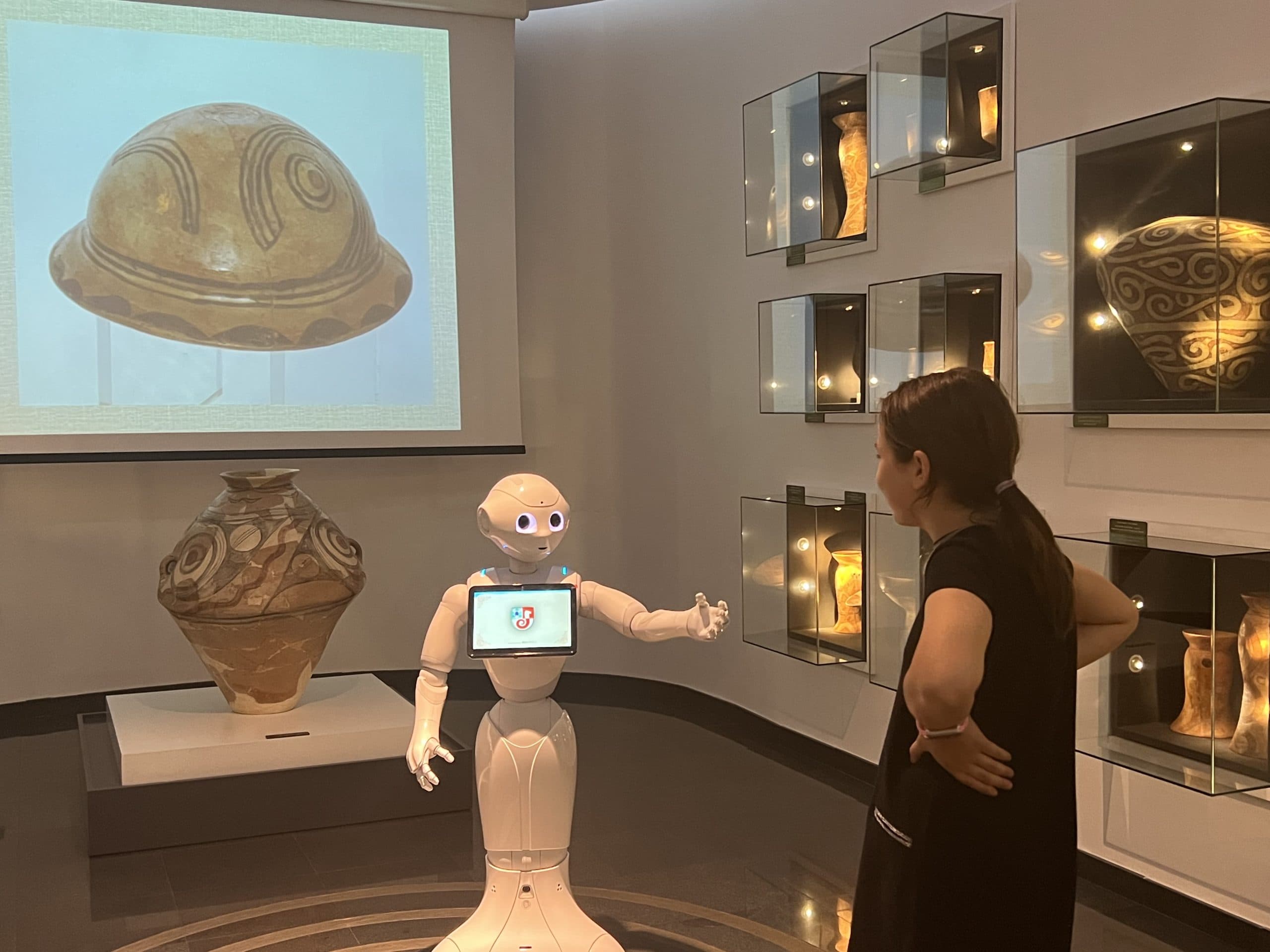 |Pepper robot la muzeu||||