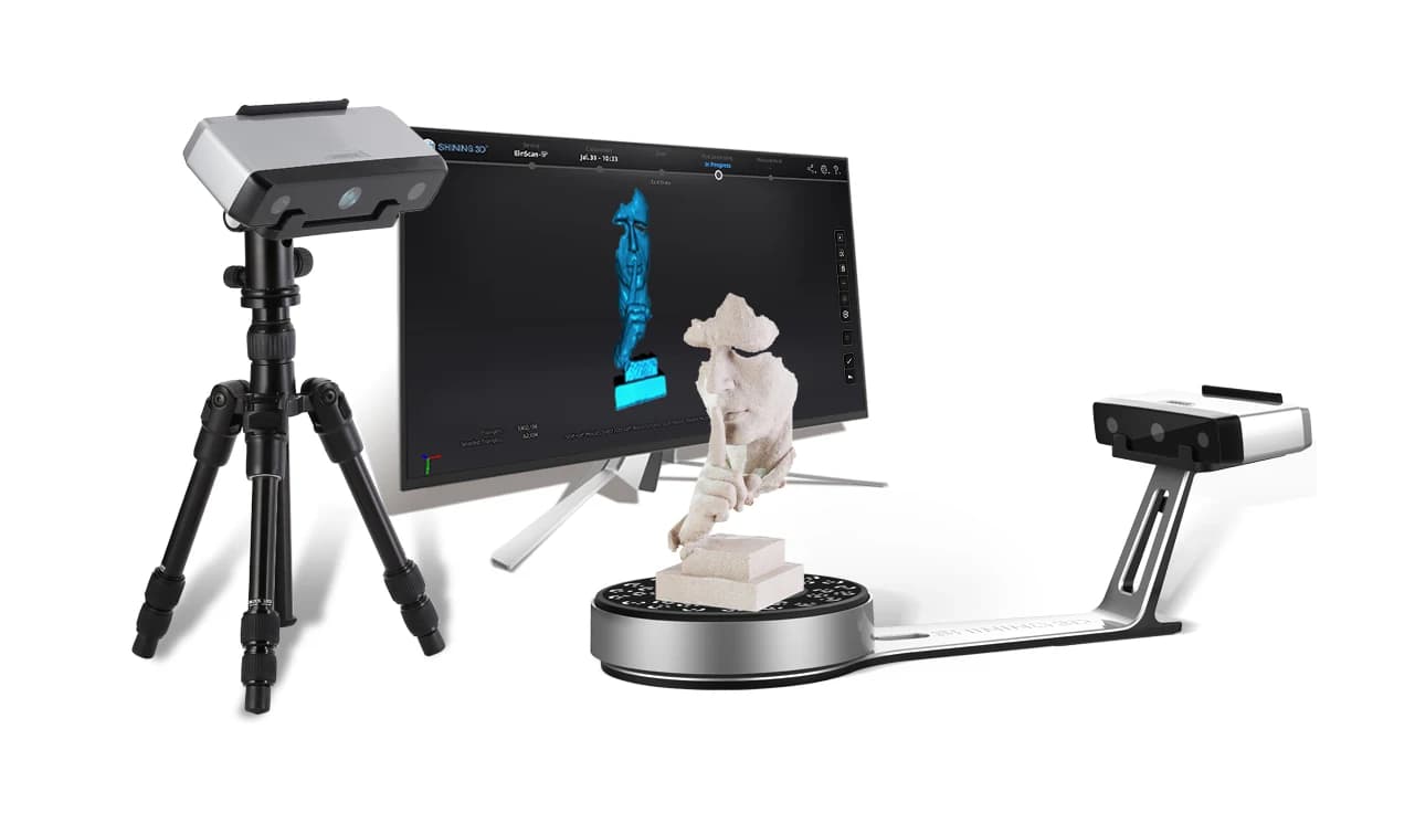 Scanner 3D EinScan-SP cu masă rotativă, trepied și ecranul software-ului de scanare