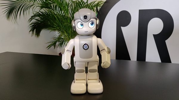 Robot educațional umanoid Alpha Mini 4