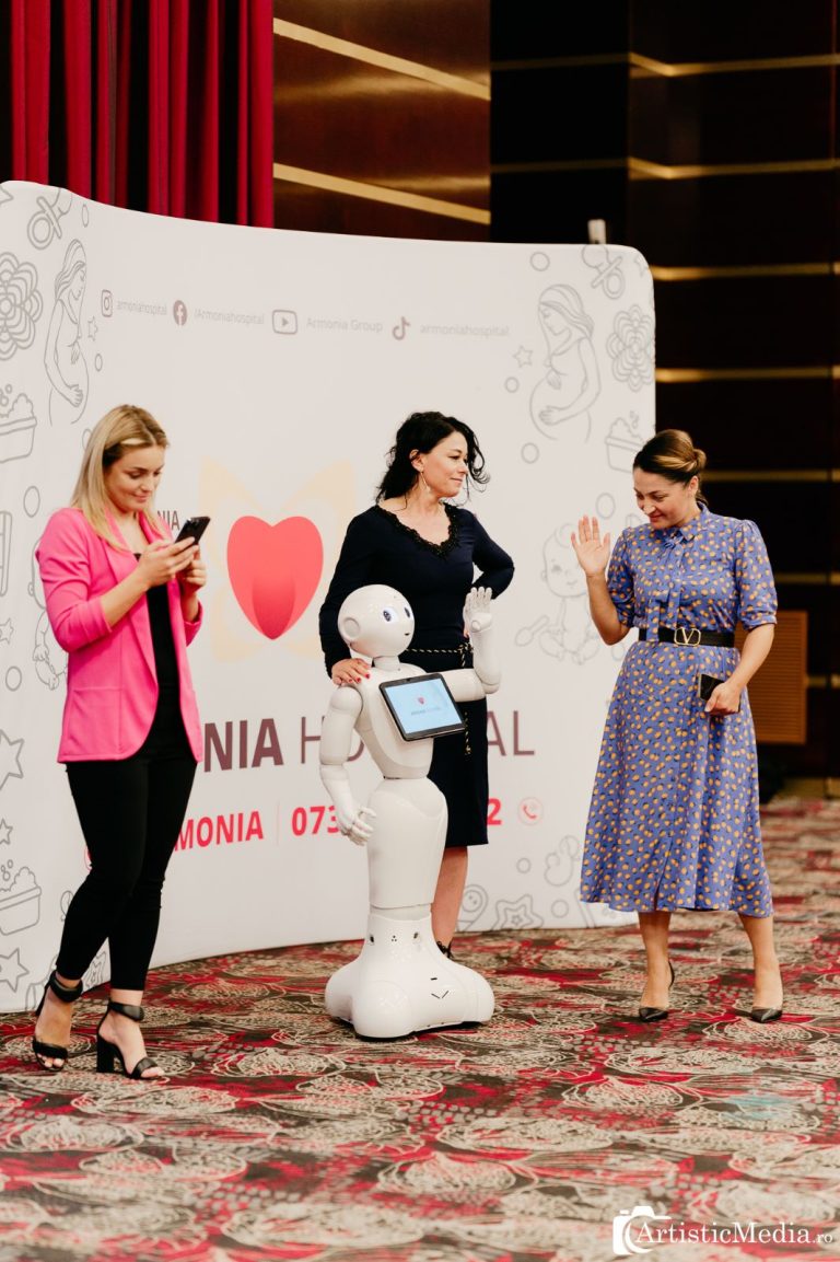 Pepper Robot la Armonia Hospital